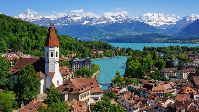 bmvzz5-mountains-valleys-and-lakes-of-switzerland-oberland-hero